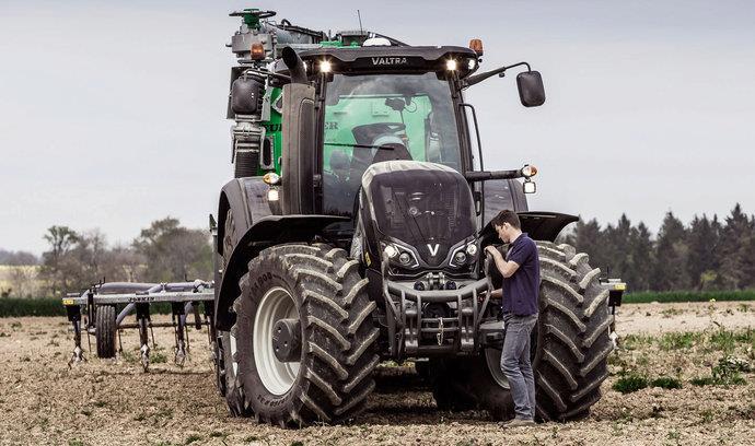 STATISTICKÝ PŘEHLED, VÝHLEDY EU 28, AKTUALITY STATISTICKÝ PŘEHLED, VÝHLEDY EU 28, AKTUALITY Světová produkce obilovin - přehled U pšenice se odhadovaná světová produkce sníží o 5,1 mil.t na 748,9 mil.