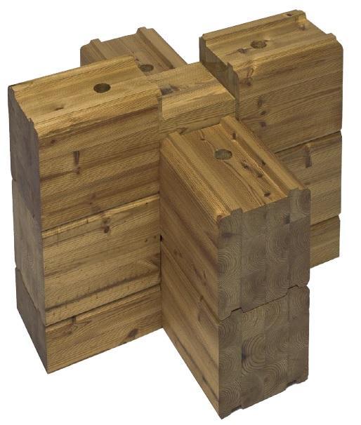 v recyklovatelnosti a znovuužitelnosti nosného materiálu (masivní, nebo lepené dřevo), viz Obr. 34. Obr. 34: Varianta masivní roubené stěny z lepeného dřeva, ilustrativní příklad.