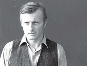 Musí všechny přesvědčit, že to zvládne... Britsko-americký film (2015). Hrají C. Mulliganová, M. Schoenaerts, M. Wingett a další. Režie T.