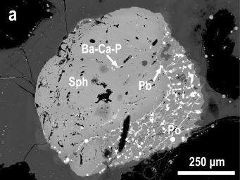 Tab. 1: Celkový chemismus strusek (oxidy ve hm. %, stopové prvky v ppm). TOT/C celkový uhlík, TOT/S celková síra, LOI ztráta žíháním, g sklovitá struska, c krystalická struska. Tab.