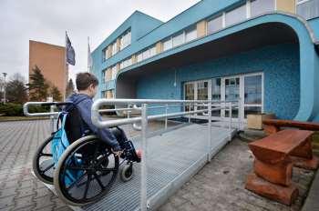 Projekt vznikal v součinnosti a s velkou podporou Krajské rady Plzeňského kraje, Národní rady zdravotně postižených, společností NIPI Bezbariérové prostředí o.p.s. a zejména ve spolupráci se statutárním městem Plzeň.