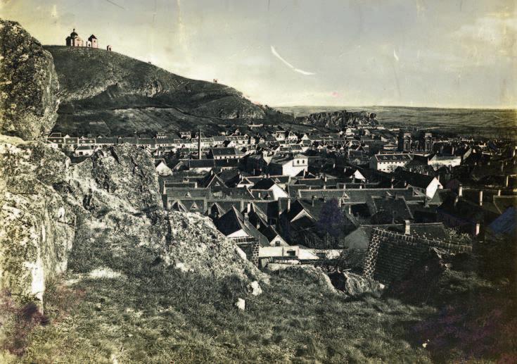 Příroda Pohled na město z Kozího vrchu na fotografii z roku 1908.