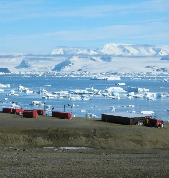 Bukta, Svalbard Základna Johana Gregora Mendela