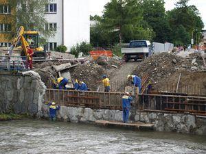 Názov tematického celku: 2. BETÓNOVÉ A OCEĽOBET. KONŠTRUKCIE Názov témy: 2.17 Betónovanie vo vode 20/20 Cieľ vyuč.