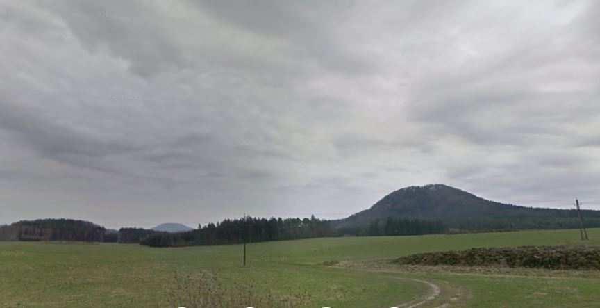 9) Zemědělský pozemek o velikosti 4 000 m² Lokalita: Dubňany Nabídková cena: 80 000,- Kč Upravená nabídková cena: 20,- Kč/m 2 Popis: Jedná se zemědělsky využívaný