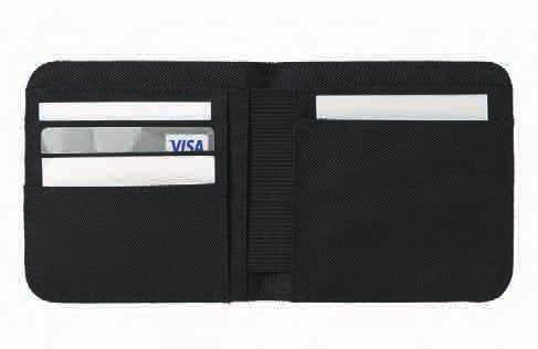 F7601000PD2 Peňaženka vyrobená zo 600D polyesteru.