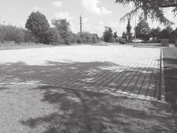 Veškeré náklady spojené s převodem pozemku bude hradit kupující; schvaluje podání žádosti o dotaci na projekt Regenerace veřejného prostranství sídliště Na Pohoří ve Zruči nad Sázavou do Programu