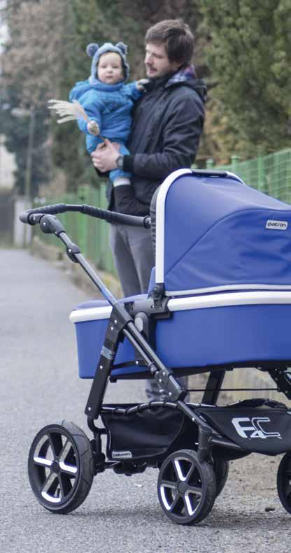 Vyber si barvu gento blue capri (683) gento pink (682) gento dark blue (681) Základní vlastnosti použitelné od 0 do 10 kg hmotnost pouhých 4,4 kg maximální prostornost - velikost lůžka 84x34 cm