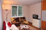 , v tichej časti obce. Možný HÚ. Cena: 145 000 s DPH. Tel.: 0948 747 476 : 3-izb.