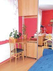 Cena: 50 000 EUR Lukratívny SP Dlhé diely nad Dunajom Karlova Ves Stavebný pozemok, 1 456 m 2, v svahovitejšom teréne, elektrina, voda na pozemku, plyn a kanalizácia v dosahu, na príjazdovej ceste,