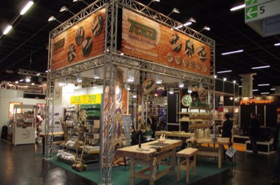 Pinie Lubná se pyšní tím, že je v dnešní době největším výrobcem dřevěných truhlářských hoblíků na světě.