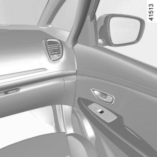 ELEKTRICKÉ OTVÁRANIE OKNA (1/2) Tieto systémy fungujú: pri naštartovanom motore; po vypnutí motora až do otvorenia jedných predných dverí (ale najviac cca 12 minút); pred naštartovaním, so