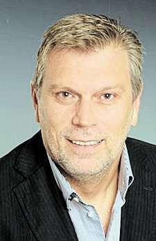 Na naší kandidátce nenajdete nikoho, koho by bylo možné označit jako vatu, jak tomu bývá usamostatně kandidujících stran asubjektů. Tam je personální vyprázdněnost velice znát, říká Turnhöfer.
