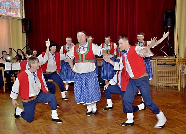 prosince se v sokolovně představil Divadelní a tábornický soubor POHODA s kamarády ze ZUŠ Přelouč koncertem VÁNOCE S POHODOU, s kterým se slatiňanští rozloučili s rokem 2016.