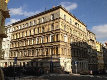 Holešovice, Praha 7 založena veřejná podpora "de minimis" kompletní oprava fasády s restaurováním portálu bez truhlářských výplní celkové: 1 674 673 Kč 1 674 673 Kč 1 674 673 Kč 1 674 673 Kč vlastní: