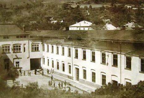 Roku 1932 sa vzdal správy školy Štefan Sobolovský a na jeho miesto bol menovaný dňa 1. januára 1933 odborný učiteľ z hluchoneméno ústavu Václav Jankovec.