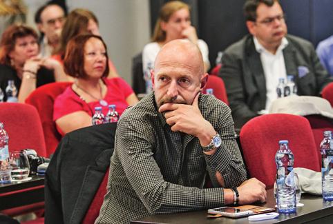Problém demografického stárnutí lékařů měl být řešen před 10 15 lety, neboť situace přímo ohrožuje některé odbornosti primární péče.