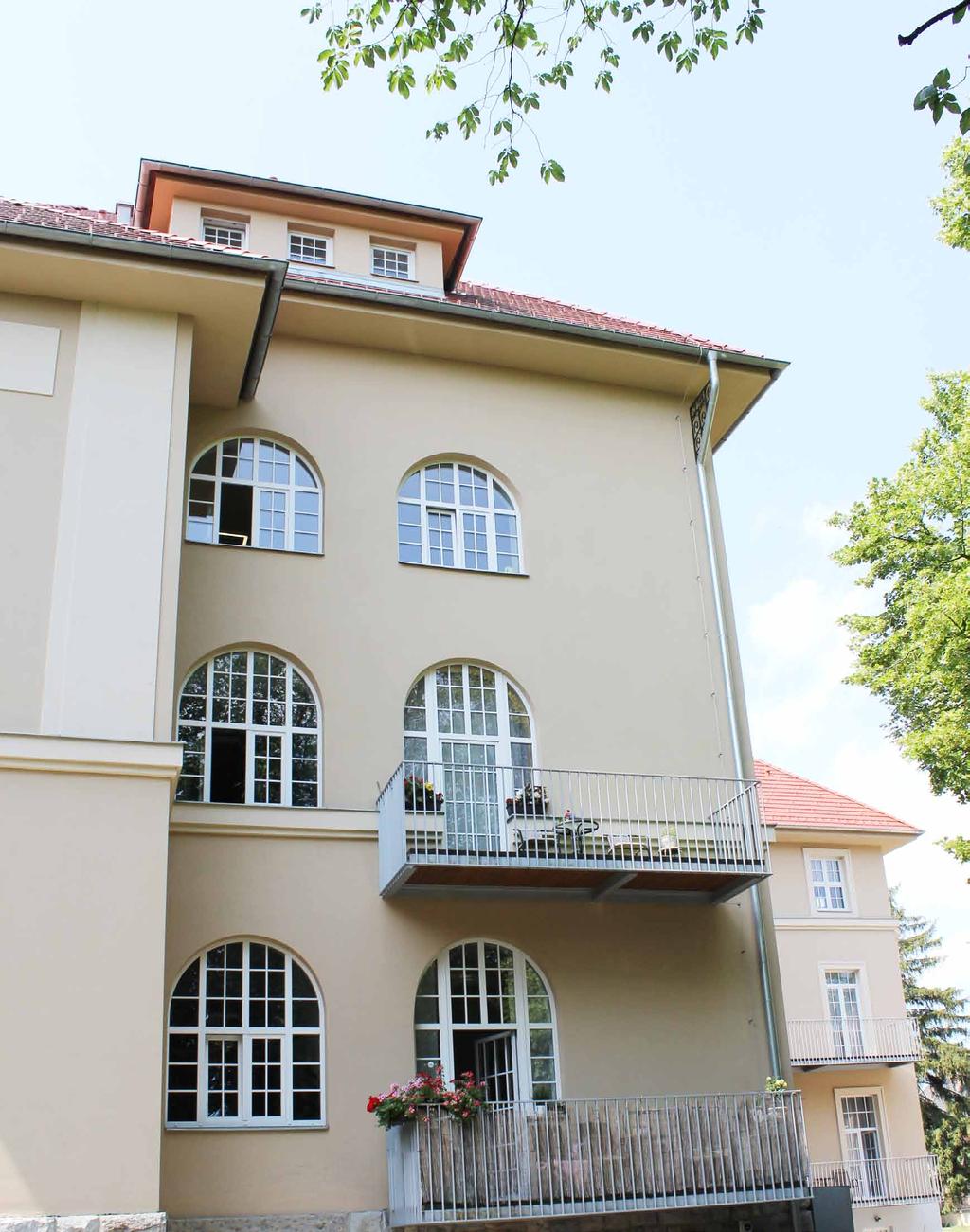 Obsah Úvodní slovo ředitele... 4 Základní údaje o Vile Vančurova o.p.s.... 5 Domov pro seniory... 6 Odlehčovací služba... 7 Pečovatelská služba... 8 Domov se zvláštním režimem.