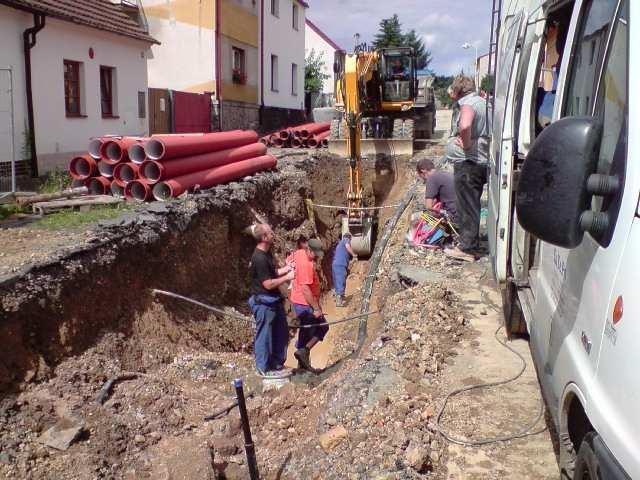 místa v soutěži Obec přátelská rodině 2008 1 100 000 1 100 000 0 4 12/2009 Obrázek 12: Akce pro občany Pojďme tvořit na hřiště Podpora