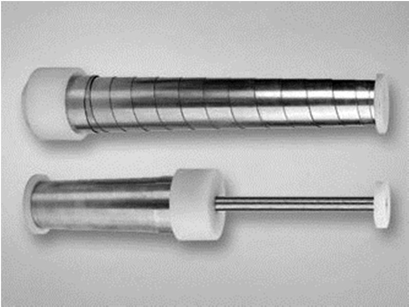 Str. 29 Spirálové kryty (teleskopické pružiny): Převážně se užívají pro ochranu kuličkových šroubů případně jiných tyčových částí stroje např. vodících tyčí.