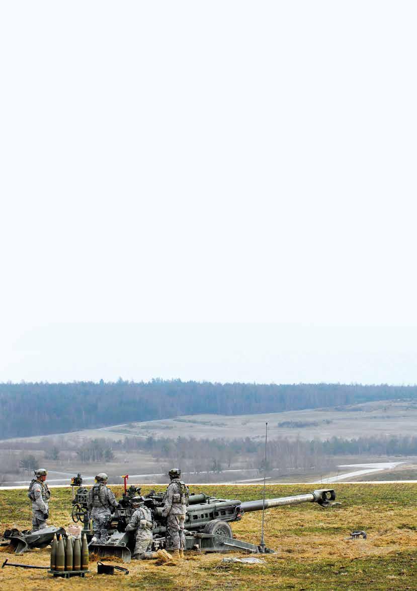 TECHNIKA A VÝZBROJ 39 V roce 2005 poskytly Spojené státy v rámci programu FMS (Foreign Military Sales) šestici svých M777 Kanadě, která je počátkem roku 2006 nasadila v afghánské provincii Kandahár.