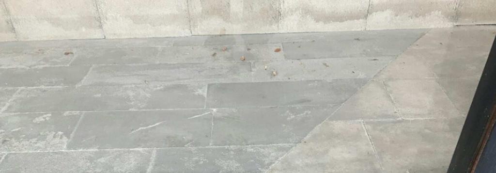 II.2 Část Vřídelní kolonády mimo halu fontány Zasklení na celou výšku