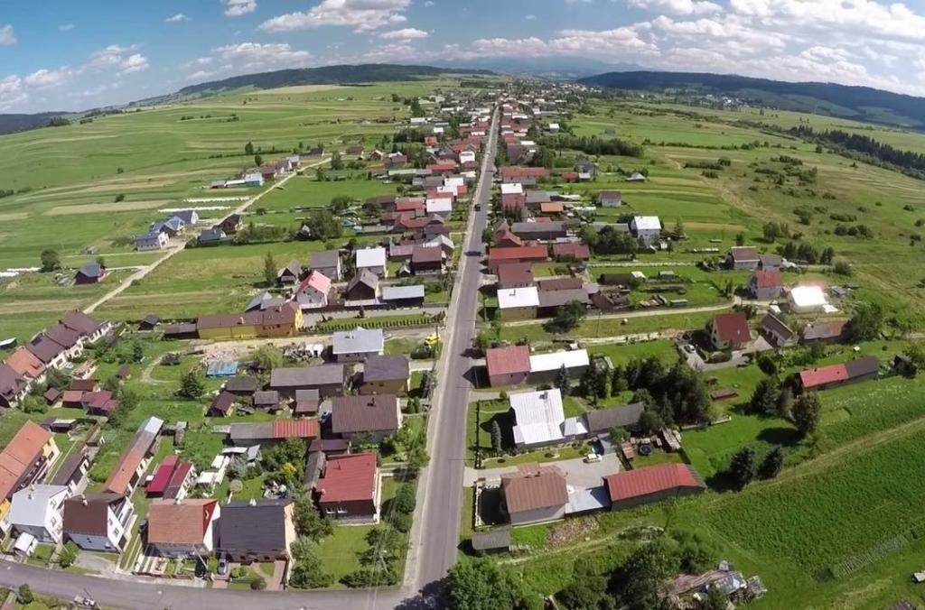 C. Oravská Polhora je najväčšia obec na Orave. Slovensku v okrese Námestovo. Oravská Polhora je najsevernejšia obec Slovenskej republiky.