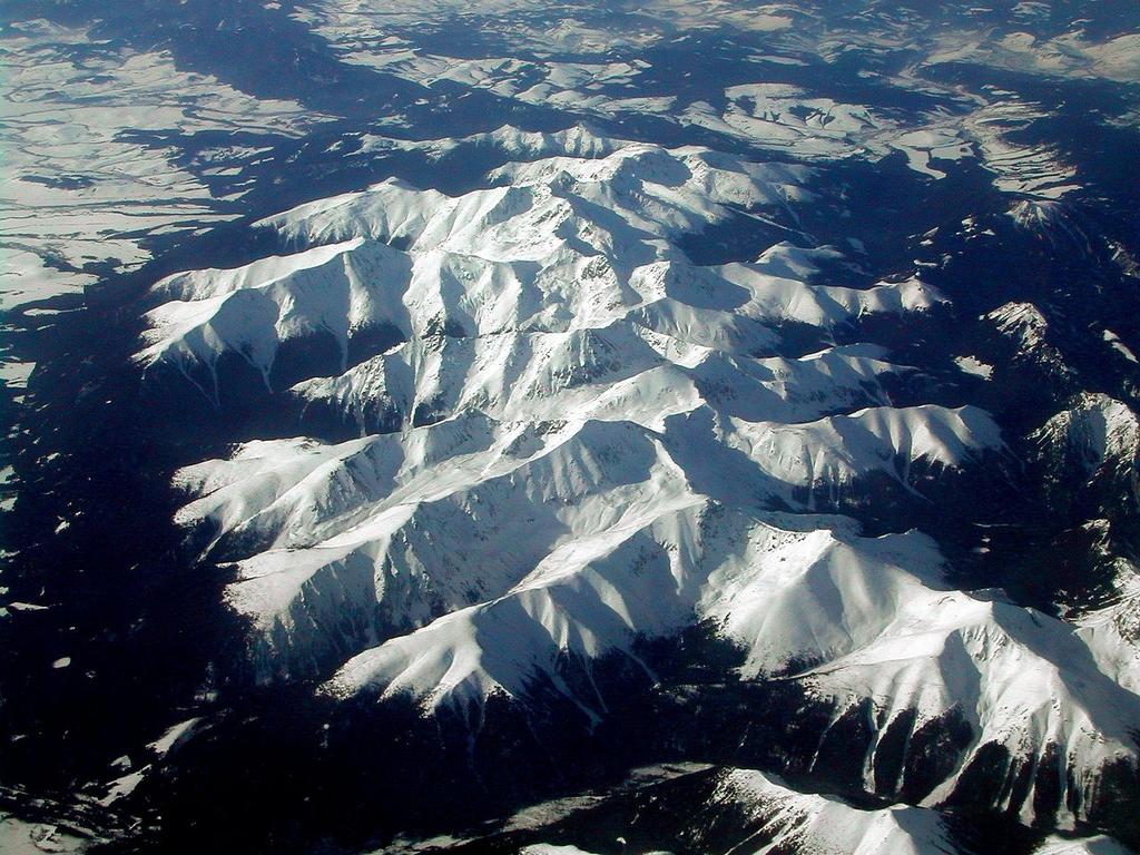 D. Západné Tatry sú geomorfologický podcelok Tatier v západnej časti geomorfologického celku.