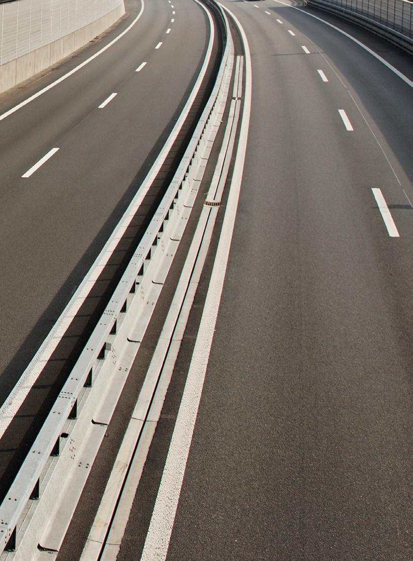 1 Obnova A1/A7 Obnova diaľnic A1 a A7: trasa, protihlukové opatrenia, odvodnenie, 40 umelých