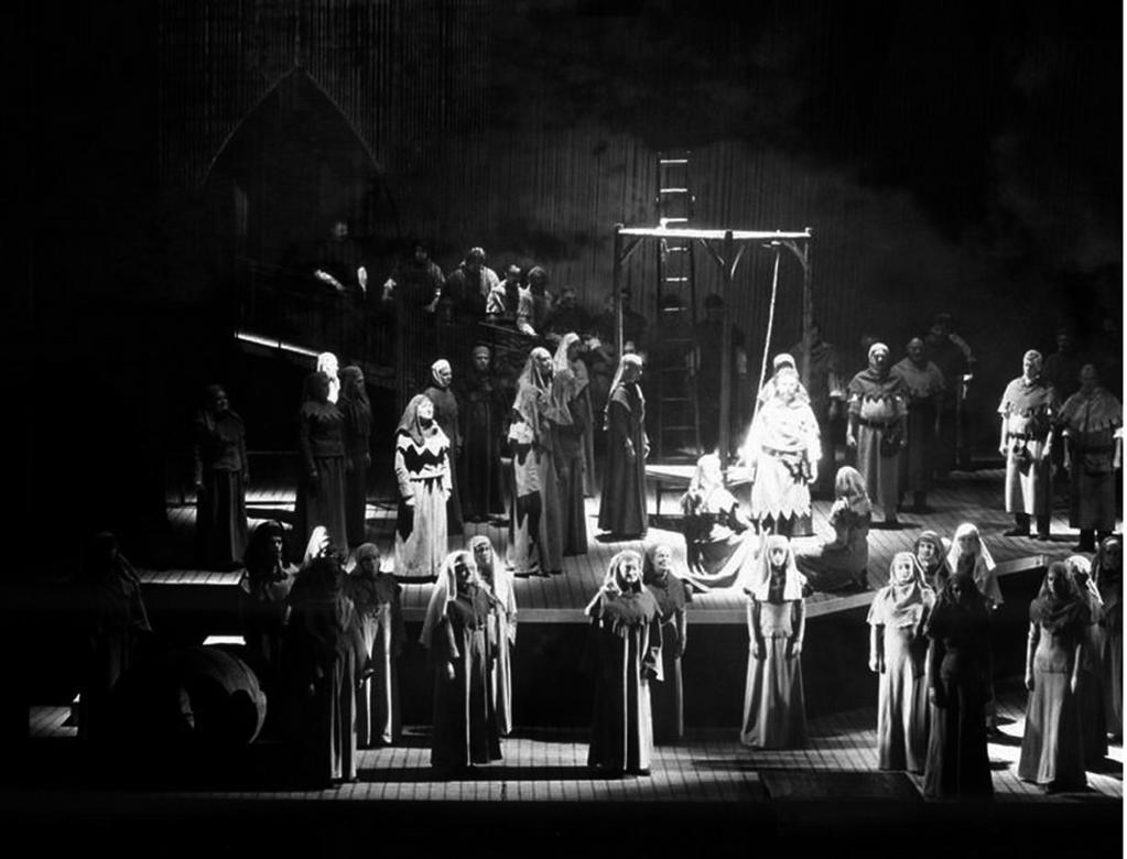 Národním divadle v Praze (1988) scéna z druhého jednání Foto