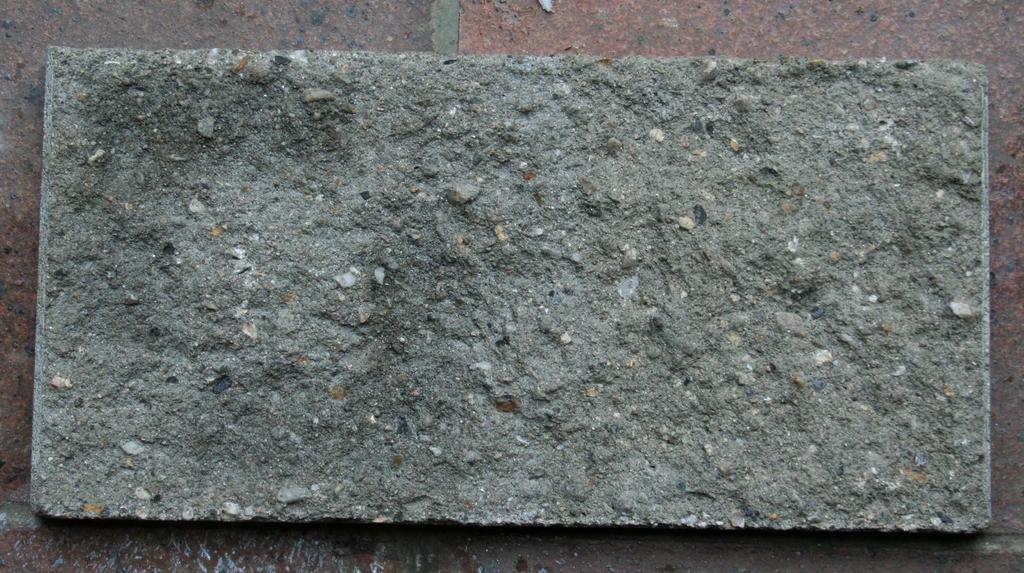 omytí Výsledek po druhém omytí Závěr Po vyschnutí byla zřetelná změna povrchu tvarovky, došlo ke zesvětlení.