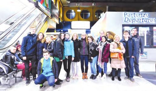 V kategorii dospělých jednotlivců to byli: Ludmila Poupětová (turistika), Ivan Hlouš (bojová umění), Radek Vosyka (stolní tenis), Pavel Blažek (lední hokej), Petr Trtík (florbal), František Tichý