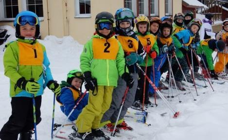 Celou tuto cestu nás pronásledovaly protivné zelené mušky. Ve středu nás čekal celodenní výlet lanovkou na Sněžku, bohužel jsme však pro nepřízeň počasí vyjeli jen na Růžovou horu.