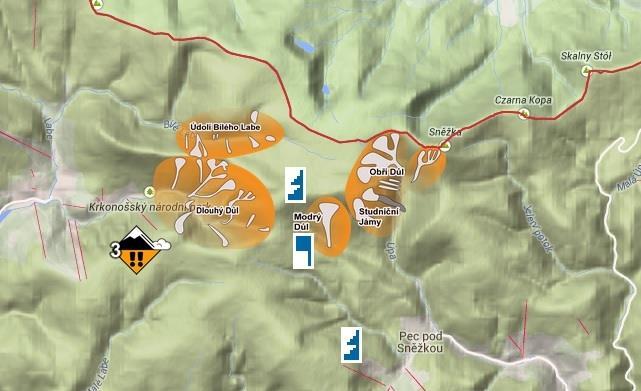 Obrázek 10 - Mapa lavinových svahů Z pohledu prevence před samotným pádem laviny rozdělujeme ochranu před sesuvem na aktivní a pasivní (2).