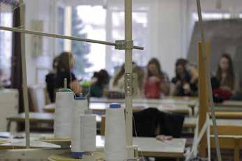 úkolů a úloh vyplývajících ze studia. Dlouhodobě se projevuje také nižší zájem o studium technicky orientovaných oborů vzdělávání.