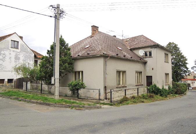 RODINNÝ DŮM V OBCI OBORA V roce 2015 jsme nabízeli ke koupi prostorný dům situovaný v obci Obora na severním Plzeňsku. Jednalo se o dům užívaný k bydlení a z části k podnikání.