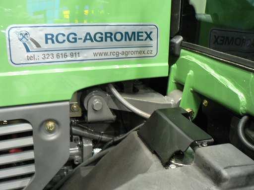 Tab. 5.2 Pneumatické odpružení traktorů Fendt [2] Pro řady traktorů Výkon [PS] Značka Typ Od Do Fendt 9300 220 360 Oproti předchozímu způsobu se liší jen uložením přední části kabiny.