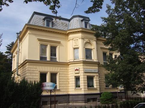 škola