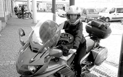 Vítání jara zahájení motorkářské sezony a rockové koncerty na náměstí Míru. Akci přibližuje snímek Pavlíny Pagáčové. 14. 5.