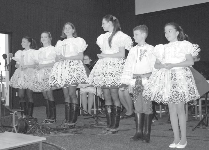 Program zahájila dechová hudba Základní umělecké školy Velké Pavlovice s uměleckým vedoucím MgA. Zbyňkem Bílkem a kapelníkem Bc. Jakubem Kostrhunem. Kapela hrála v rozšířeném složení o nové muzikanty.