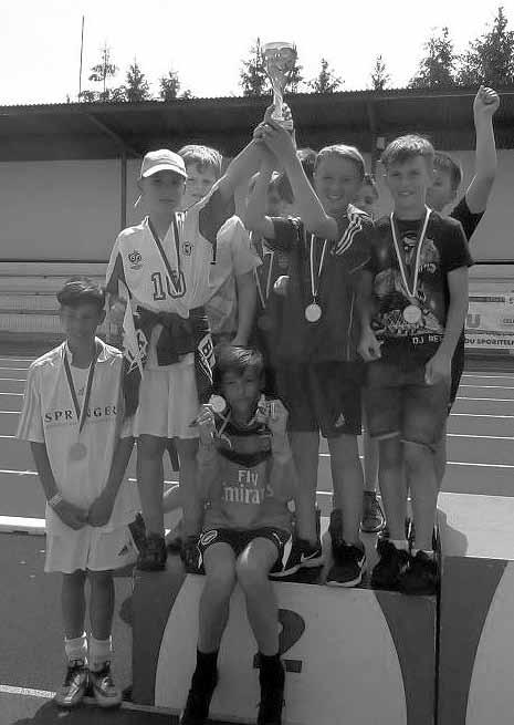 ZŠ Komenského Břeclav 6. ZŠ Mikulov (nedostavili se) Okresního finále se zúčastnili i žáci 2. a 3. třídy, kteří obsadili páté místo.