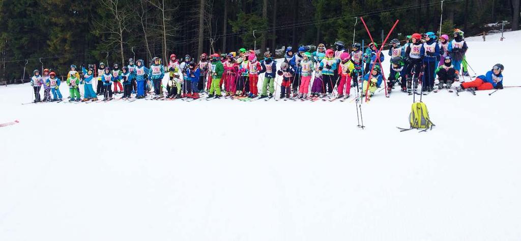ŠKOLNÍ LYŽAŘSKÉ ZÁVODY (1. 4. TŘÍDA) Školní závody 1. stupně ve sjezdovém lyžování se konaly ve středu 8. 3. 2017 ve Skiareálu Pařez za ideálních lyžařských podmínek.