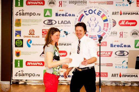 Trans Onego Kite Enduro TOKE 2017 Již po čtvrté jsem se letos vydala na snowkitingové závody v extrémní vzdálenosti, které se každoročně konají v Rusku, v Petrozavodsku na Oněžském jezeře.