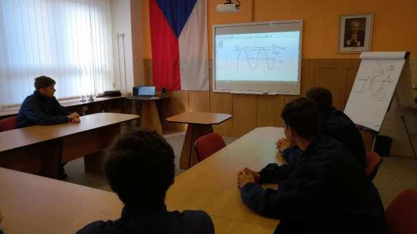 Učební obor PRODAVAČ soutěžil na soutěži odborných dovedností v Karviné v soutěži prodavačských dovedností a aranžování s názvem Tvoříme pro radost jiných. Naši školu reprezentovali žáci 2. a 3.