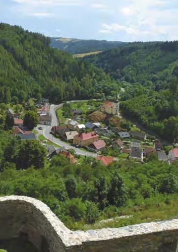 1. kapitola Česká republika 1. ÚKOL O České republice Přečti si pozorně text, bude se ti hodit v dalším úkolu. V textu jsou schována písmena, která ti prozradí tajenku.