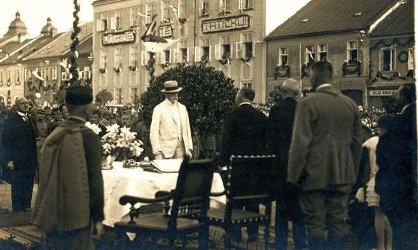 Zajímavosti z historie školy Piškvoriáda První prezident Československé republiky, Tomáš Garrigue Masaryk, navštívil naše město dvakrát a to v letech 1926 a 1929.