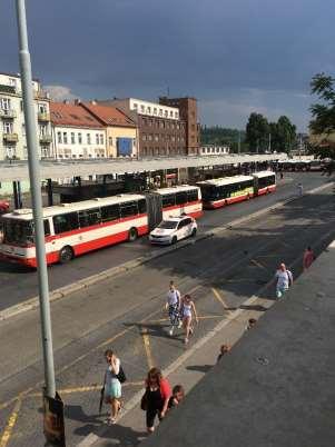 Analýza přestupního bodu Smíchovské nádraží Doba přestupu může být v tomto případě poněkud zavádějící, protože potřebný čas platí pro cestujícího, který dobře ví, kudy jít.