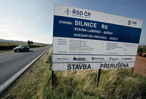 S návrhy, jak výstavbu silnic zlevnit a urychlit, přichází ministr Dobeš, který chce změnit pravidla výkupu pozemků a servilnost státu k požadavkům samospráv.