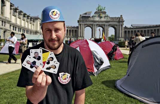 54 Euro 43 24. října 2011 global Belgie Cestou švýcarské konfederace Sestavit vládu už nebude nemožné.