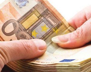 čistí a dezinﬁkuje - na rôzne povrchy - variabilný